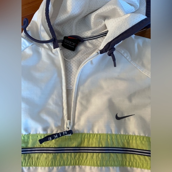 Nike vintage small hoodie jacket - Picture 8 of 15